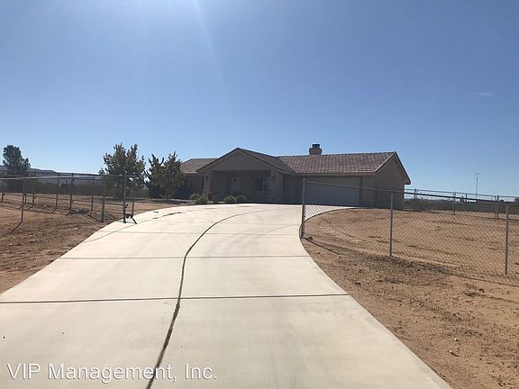 2nd image of 17685 1/2 Verde St