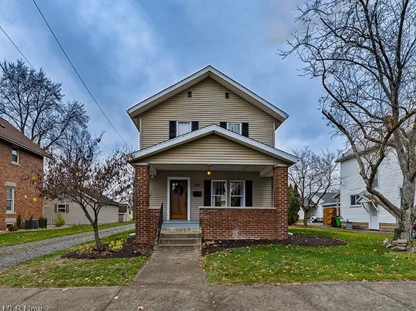 409 W 12th St, Dover, OH 44622