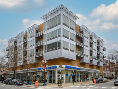 3920 N Sheridan Rd #306, Chicago, IL, 60657