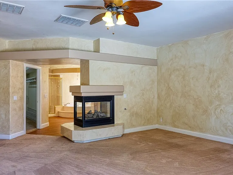 3924 Royal Scots Ave — Photo 14