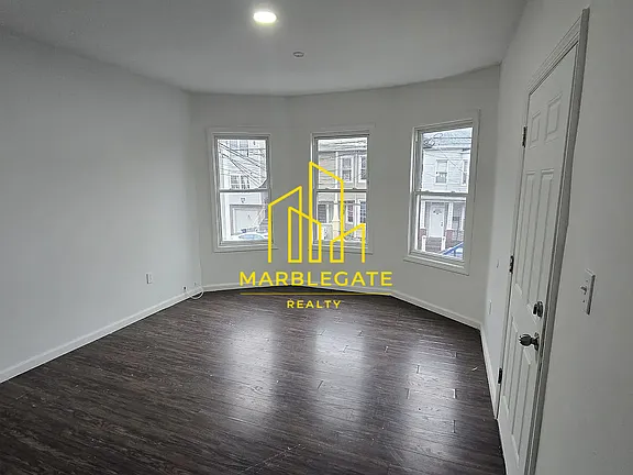85 Mercer St #2 — photo 2 of 6