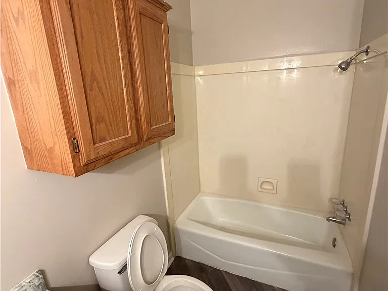 1208 Bayou Woods Dr — Photo 14