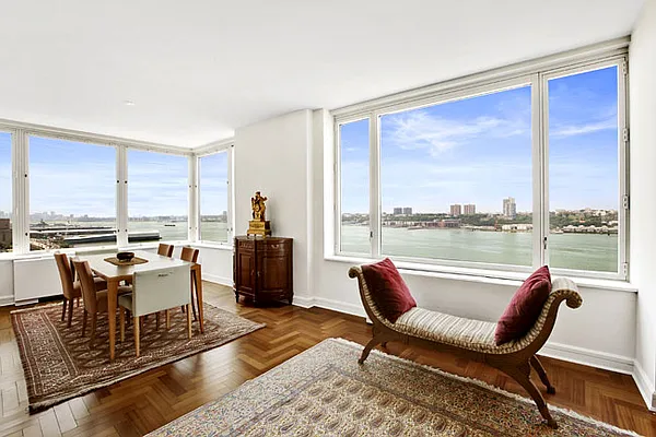 Sold by Nest Seekers International | media 22