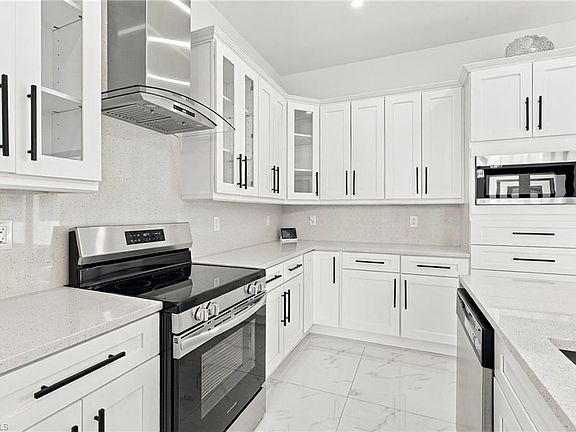 4th image of 3309 24th St SW