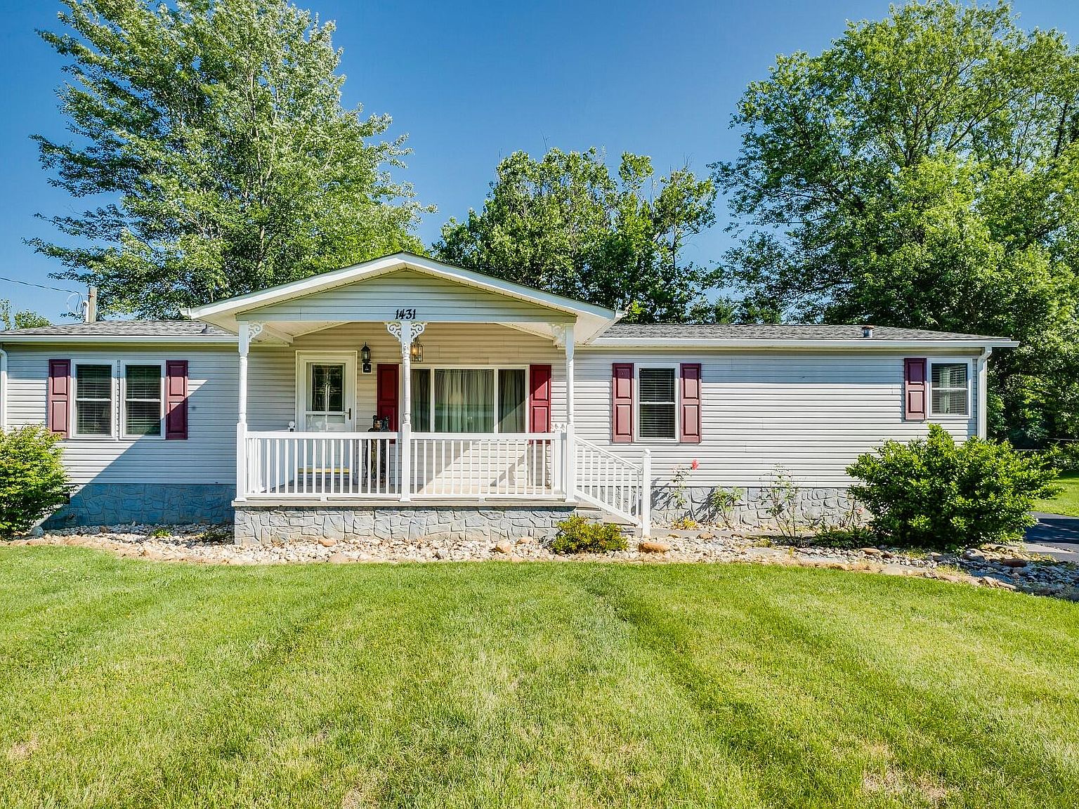1431 Broad St, Elizabethton, TN 37643 Zillow