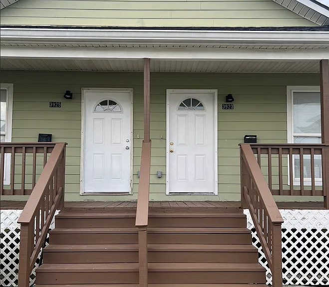 3923 Roneagle St — Photo 2