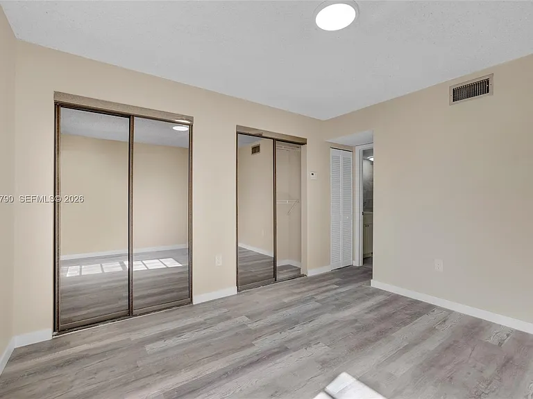 4805 NW 7th St #302-15 — Photo 20