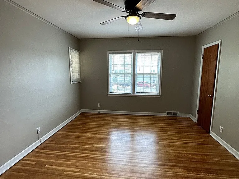 3902 Harney St — Photo 13