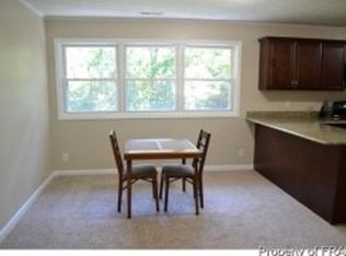 110 Pompton Dr, Fayetteville, NC 28314