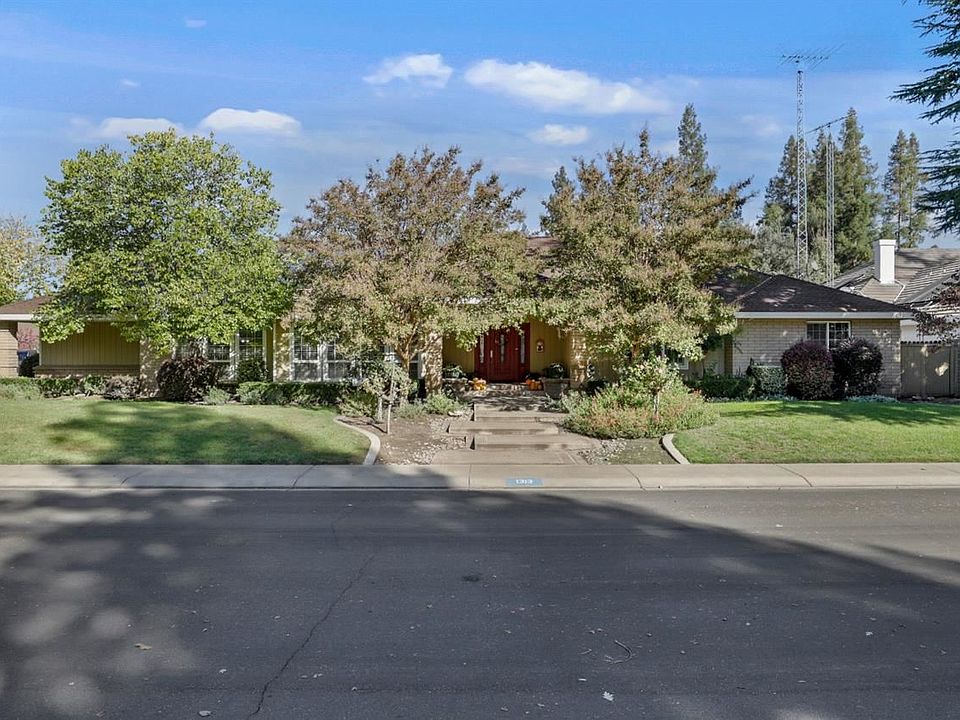 1st image of 1313 Woodstone Dr