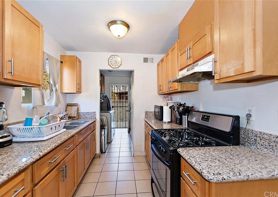 1st image of 3985 Strang St