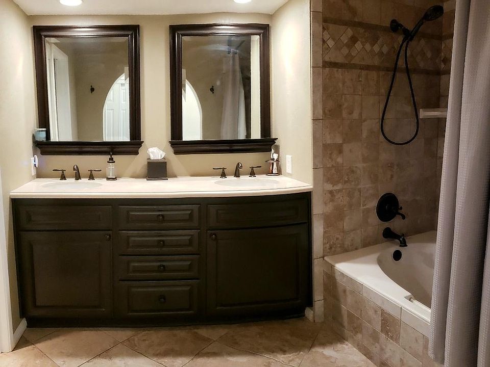 1st image of 822 Paseo Serenata