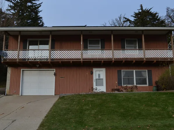 404 E Knox St, Morrison, IL 61270