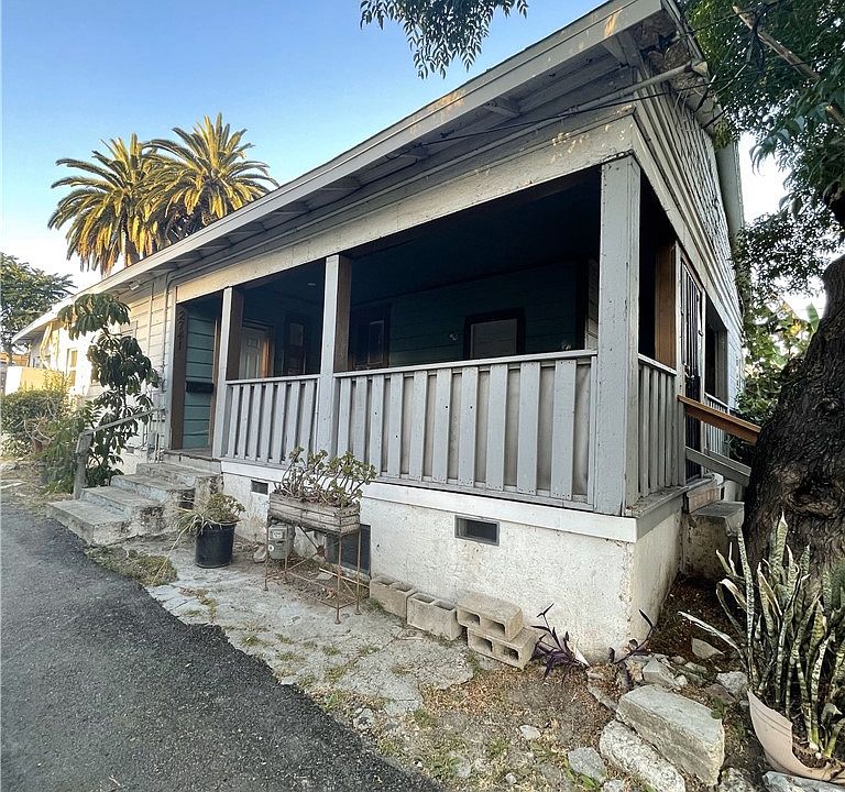 1st image of 2741 Hyans St