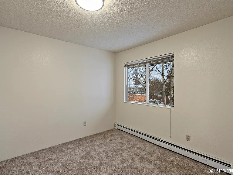 907 W 27th Ave — Photo 5