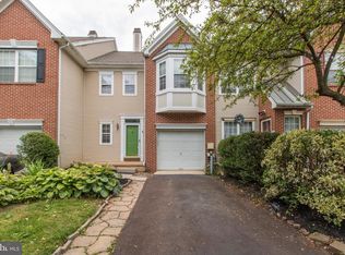 2 Saddle Ct, Schwenksville, PA 19473