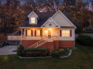8424 Shadetree Ln, Ooltewah, TN 37363