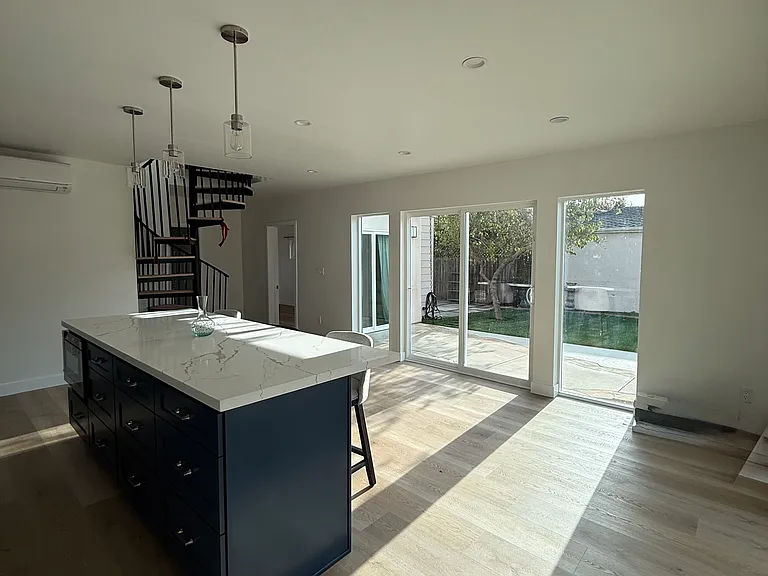 6506 W 83rd St — Photo 22