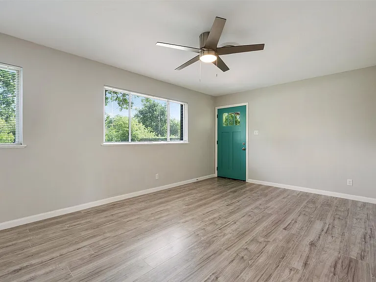 1513 Braes Ridge Dr #B — Photo 8