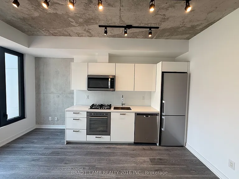55 Ontario St #717 — Photo 2