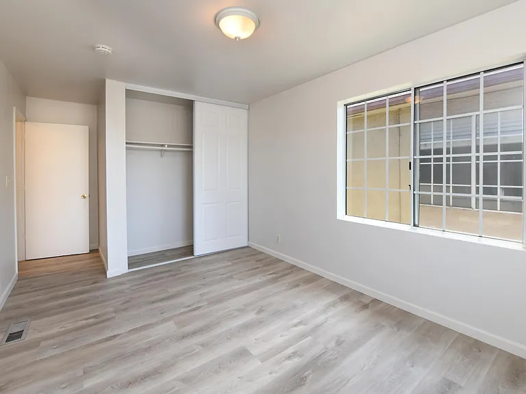 2716 Adeline St — Photo 13