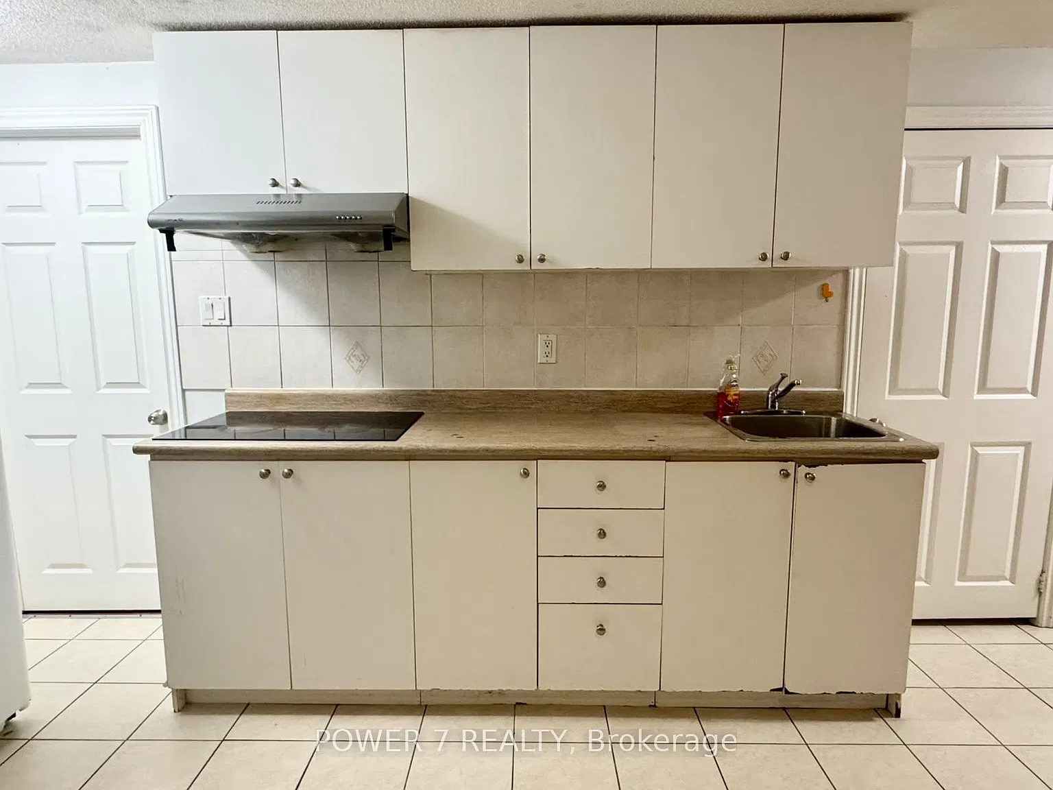 3 bed, $1,600 — Photo 3
