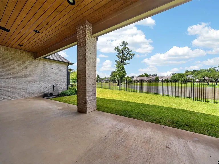 7517 Cross Gate Way — Photo 31