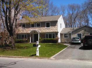 177 Sycamore Cir, Stony Brook, NY 11790