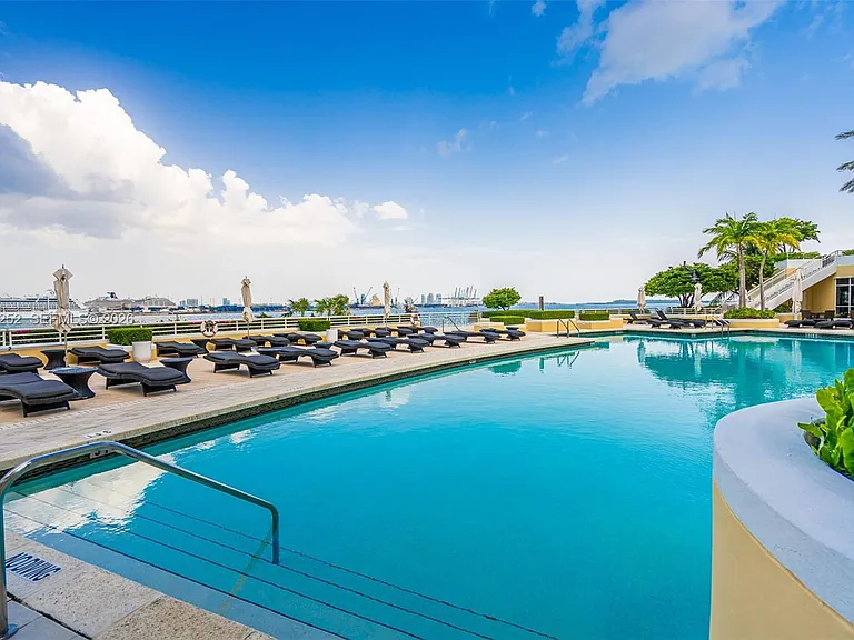 848 Brickell Key Dr #1601 — Photo 17