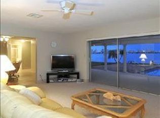 227 Robin Dr, Sarasota, FL 34236