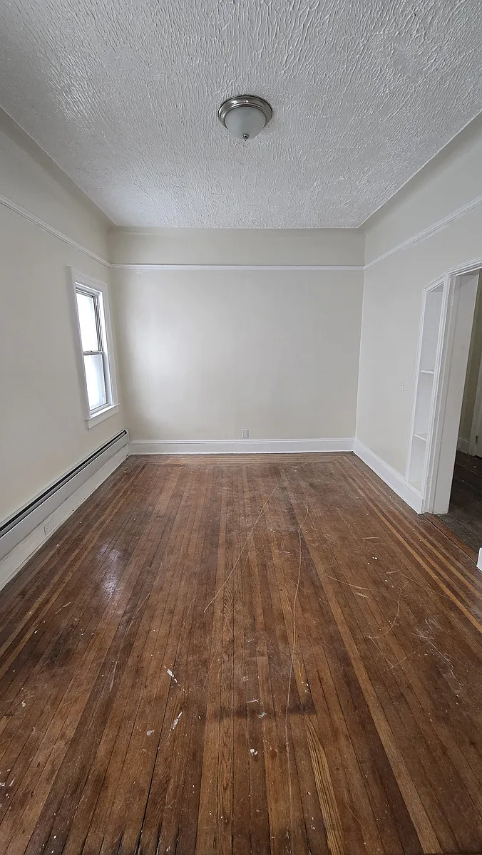 Building Photo - 641 S 5th Ave #1