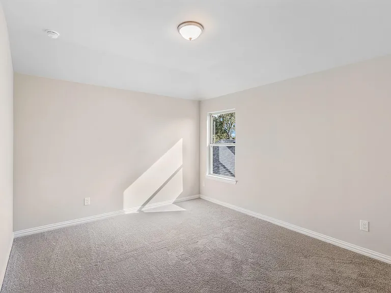 1110 N Britain Rd — Photo 6
