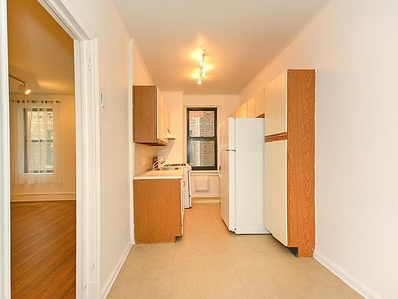 5th image of 3656 Johnson Ave APT 2J