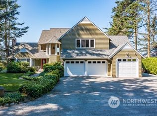 1669 W Beach Rd, Oak Harbor, WA 98277