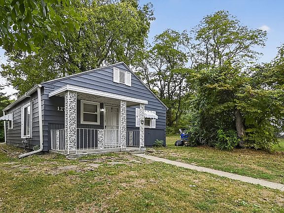 3rd image of 1274 W Green St