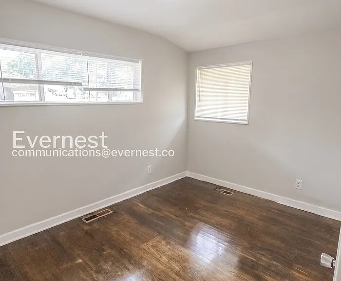 1232 Oakwood St — Photo 22