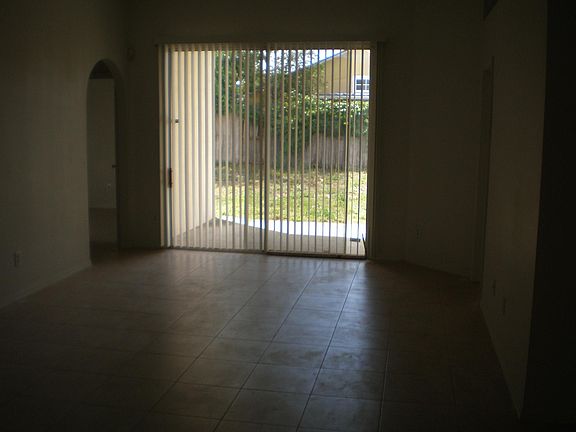 4th image of 2812 Hickory Cove Ct