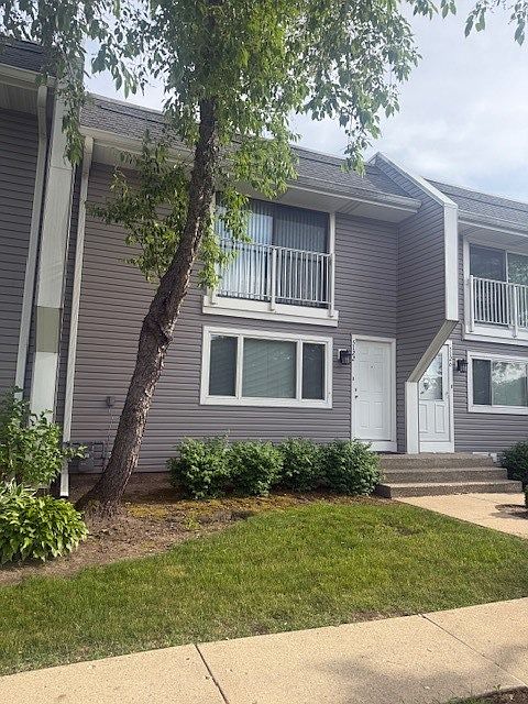 2nd image of 5122 Carol Ln