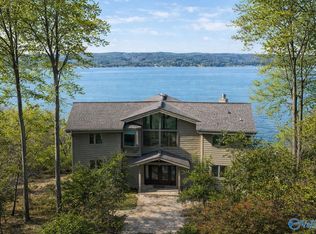 1513 Amber Ln, Guntersville, AL 35976