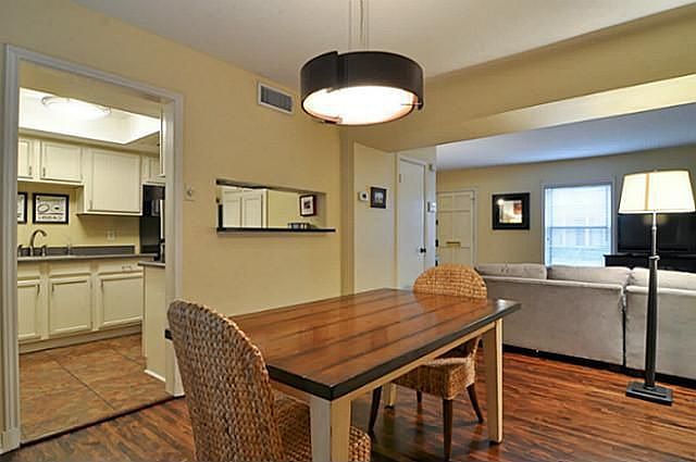 1st image of 6429 Oriole Dr #6429