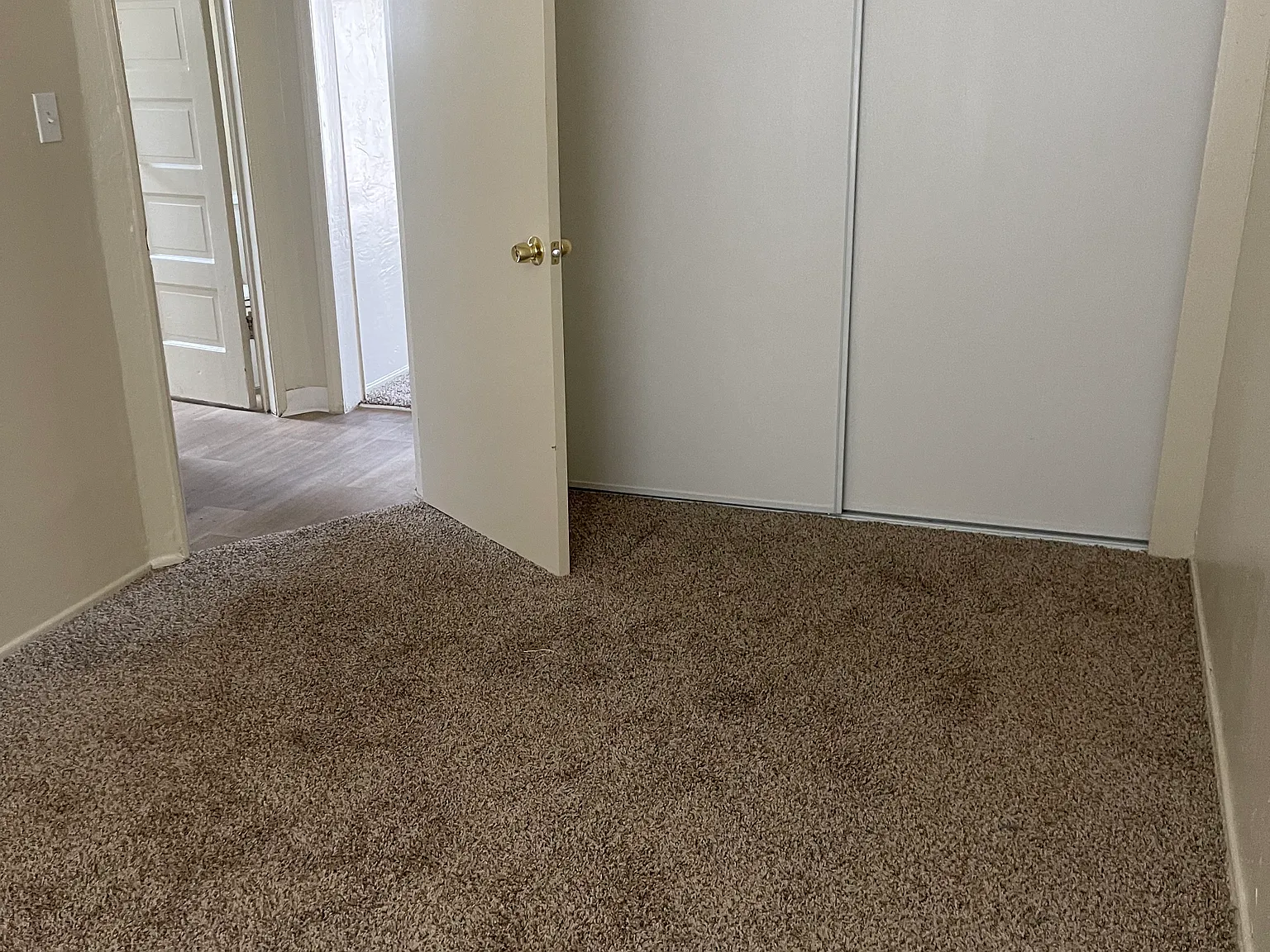 2 bed, 650 sqft, $1,995 — Photo 4