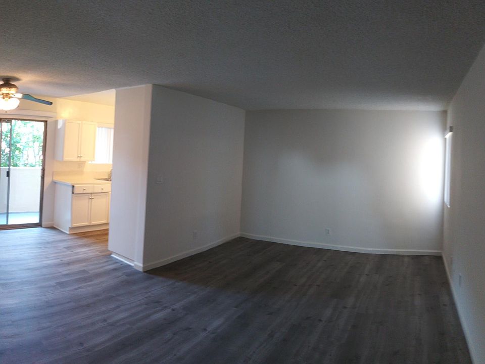 1st image of 650 Westmount Dr #201