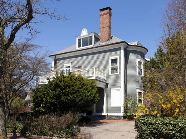 337 Harvard St #3, Cambridge, MA 02139