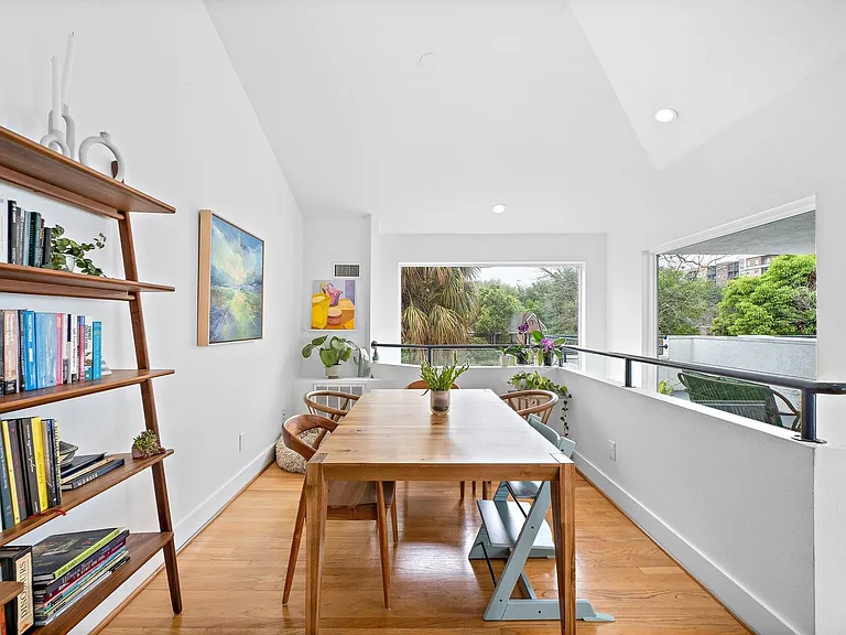 705 Usener St #B — Photo 2