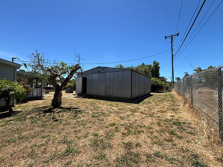 Taylor Ave — Photo 21