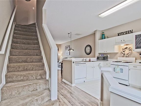 4th image of 243 Buckland Dr