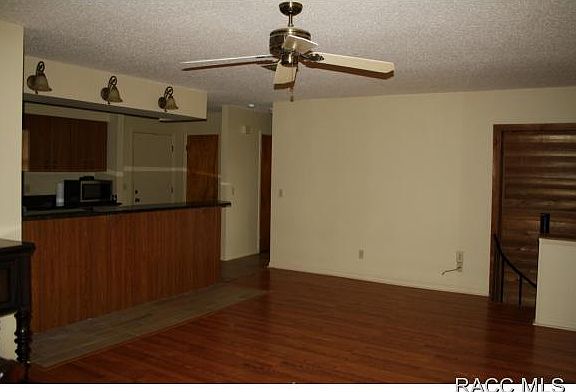 3rd image of 1303 N Sidiki Pt
