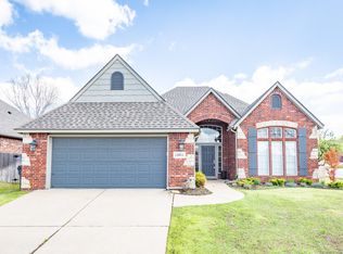 12011 S Tamarack St, Jenks, OK 74037