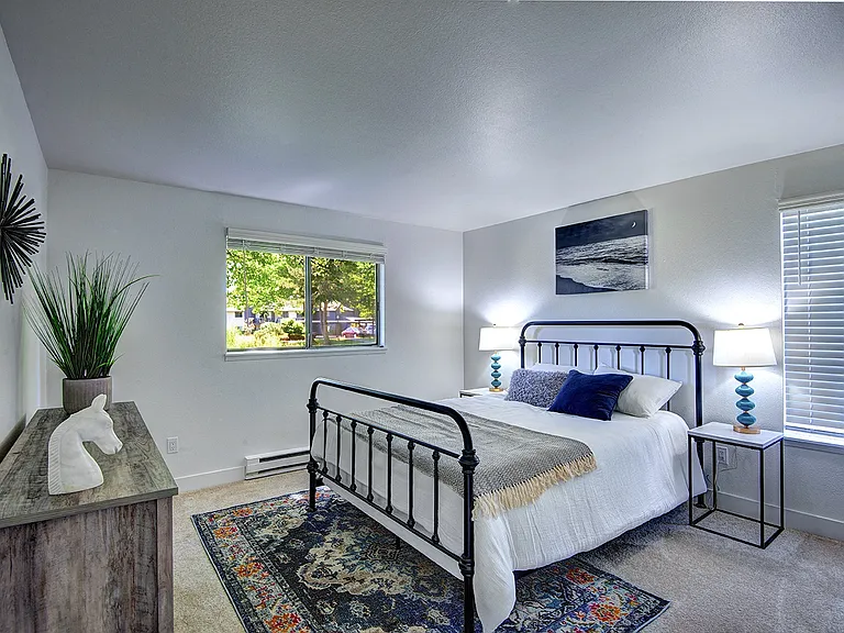 Woodlake Apartments — Photo 36