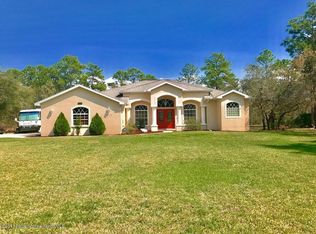 16160 Mount Sparrow Rd, Weeki Wachee, FL 34614